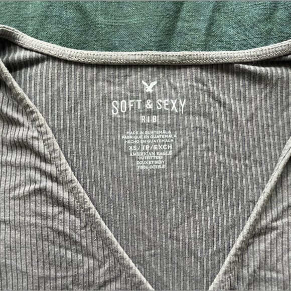 AEO Ribbed Long Sleeve Bodysuit - Picture 2 of 4